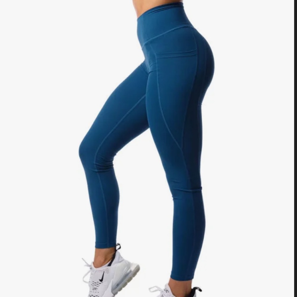 NWOT 1st Phorm Women’s Leggings - Small - Blue